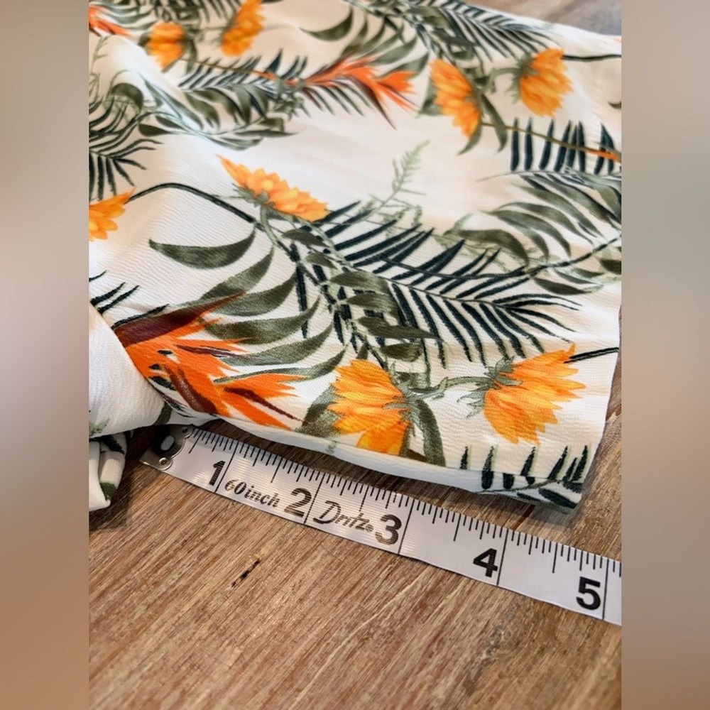 Carolina Belle Shorts Size 4 Floral White Orange and‎ Green - Picture 14 of 14